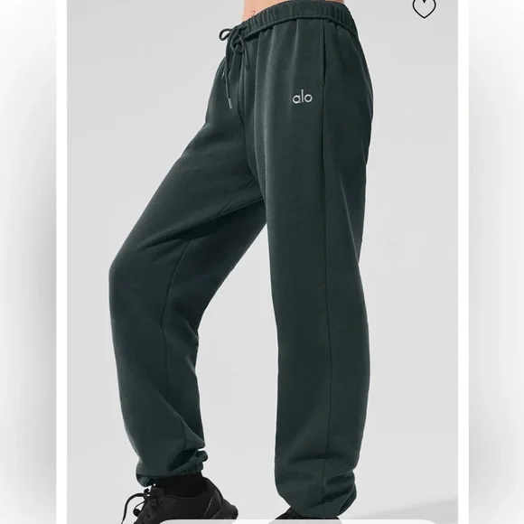 ALO Yoga Accolade Sweatpants in Charcoal Green. Size Small. - Picture 1 of 7
